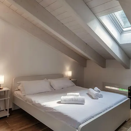 Amazing Attic With Terrace On Harbour *