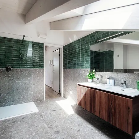 Amazing Attic With Terrace On Harbour * Como