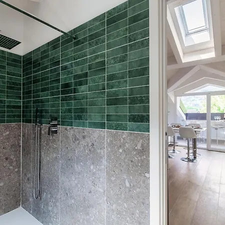 Apartman Amazing Attic With Terrace On Harbour *