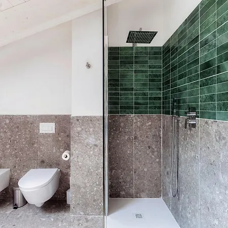 Amazing Attic With Terrace On Harbour Apartman Como