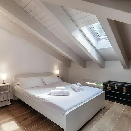 Lägenhet Amazing Attic With Terrace On Harbour Como