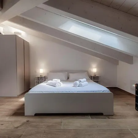 Lägenhet Amazing Attic With Terrace On Harbour *