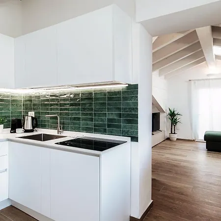 Apartman Amazing Attic With Terrace On Harbour