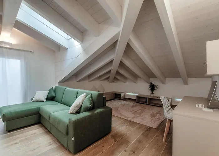 Amazing Attic With Terrace On Harbour * Como