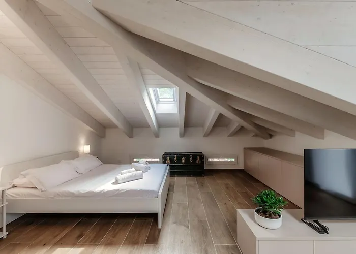 Amazing Attic With Terrace On Harbour